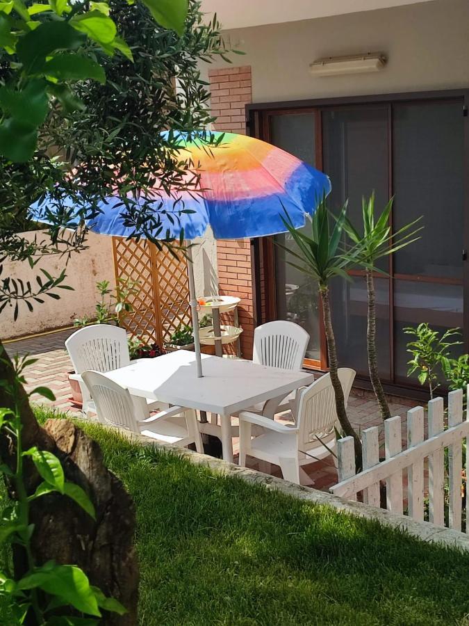 Apartamento Bordoriva Formia Exterior foto